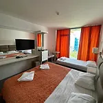 Emilia Palace 써니비치