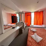 호텔 Emilia Palace 3*