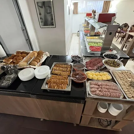 Emilia Palace Hotell Slăntjev Brjag