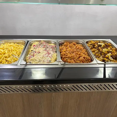 Emilia Palace ホテル サニービーチ