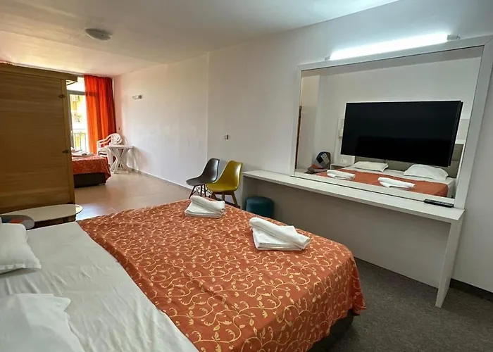 Hotell Emilia Palace 3*