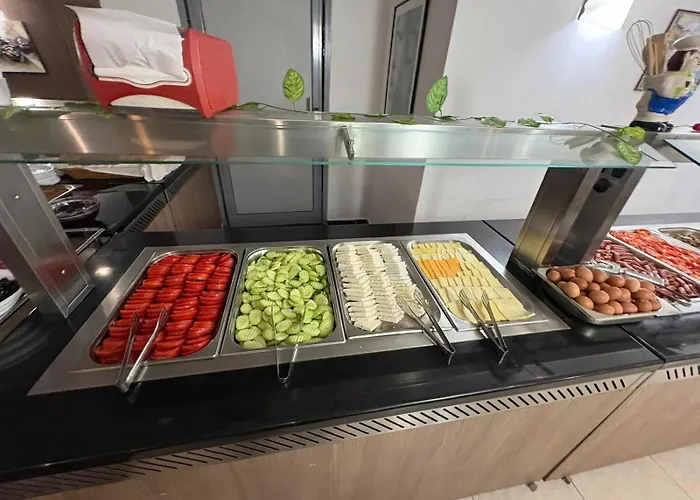 Emilia Palace 3* Slăntjev Brjag